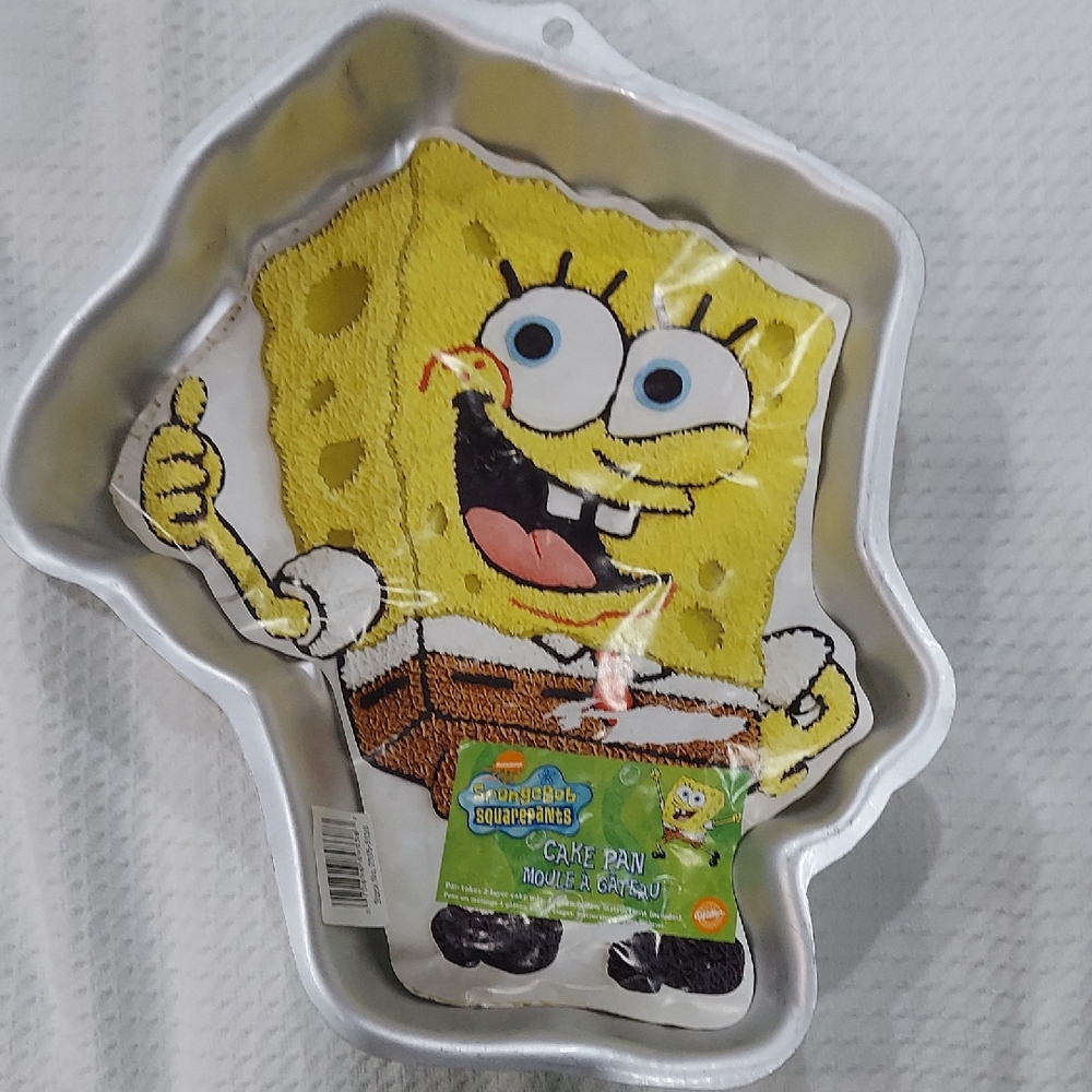 SpongeBob SquarePants Yellow and Black Cake Mold